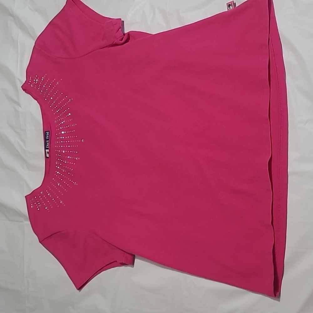 Women's Duck Head Jeans Co Bright pink shirt with crystal accents sz M